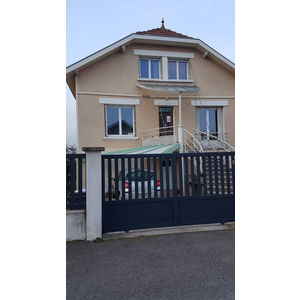 photo1